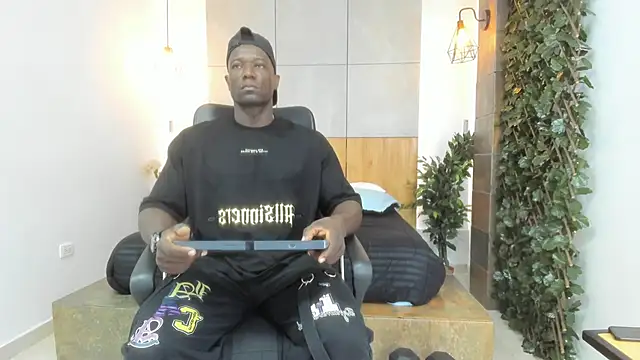 Snapshot of MarcusBlack_ chatting on 29, 9, 2025 MarcusBlack online show from 29, 9, 2025