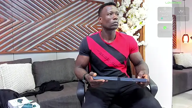 Snapshot of MarcusBlack_ chatting on 12, 11, 2025 MarcusBlack online show from 12, 11, 2025