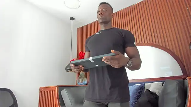 Snapshot of MarcusBlack_ chatting on 15, 12, 2025 MarcusBlack online show from 15, 12, 2025