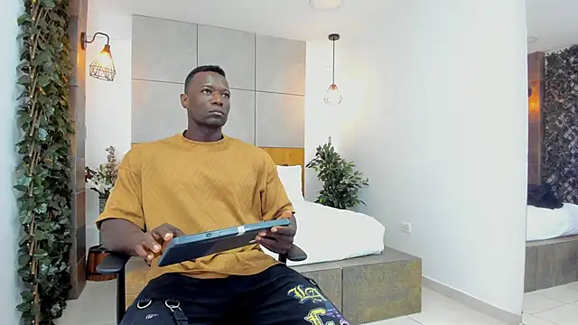 Snapshot of MarcusBlack_ chatting on 17, 12, 2025 MarcusBlack online show from 17, 12, 2025