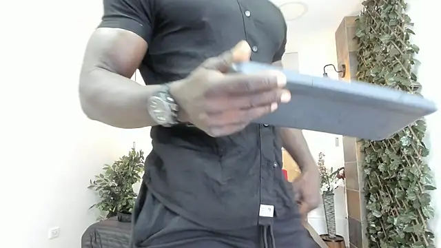 Snapshot of MarcusBlack_ chatting on 22, 12, 2025 MarcusBlack online show from 22, 12, 2025