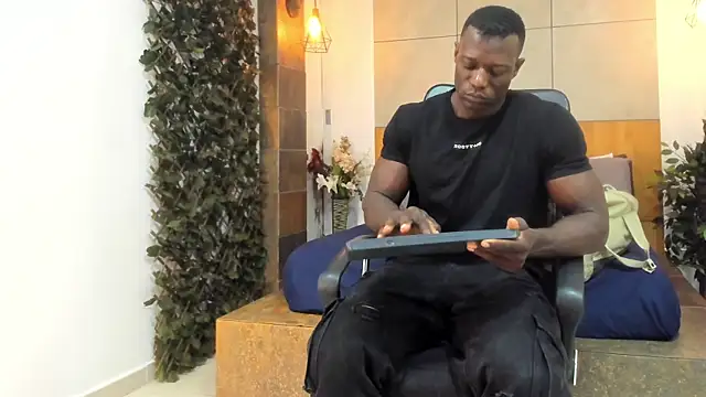 Snapshot of MarcusBlack_ chatting on 25, 5, 2026 MarcusBlack online show from 25, 5, 2026