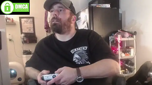 Snapshot of Thumper_ss chatting on 3, 12, 2025 Thumper ss online show from 3, 12, 2025