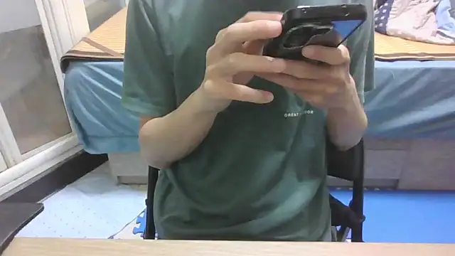 Snapshot of yzy_22_fun chatting on 7, 5, 2026 yzy 22 fun online show from 7, 5, 2026