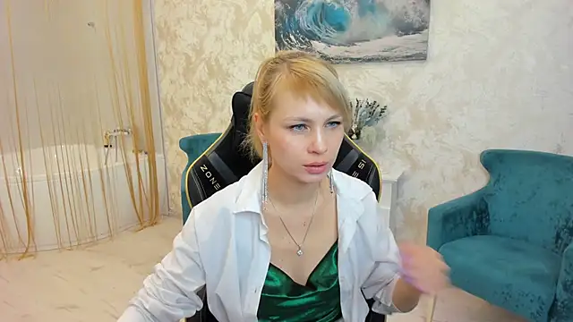 Snapshot of LindaSandy_1 chatting on 6, 10, 2025 LindaSandy 1 online show from 6, 10, 2025