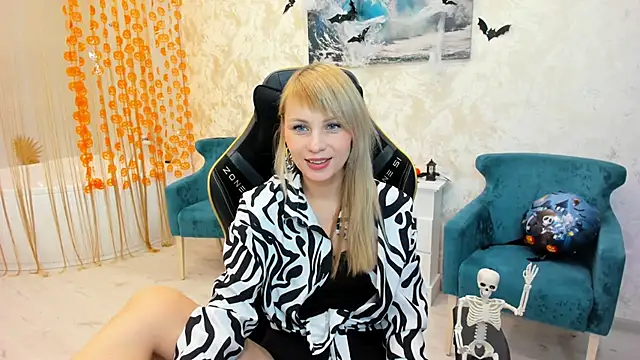 Snapshot of LindaSandy_1 chatting on 26, 10, 2025 LindaSandy 1 online show from 26, 10, 2025