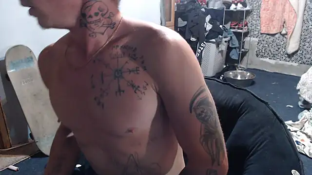 Snapshot of mastertrap chatting on 22, 9, 2025 mastertrap online show from 22, 9, 2025