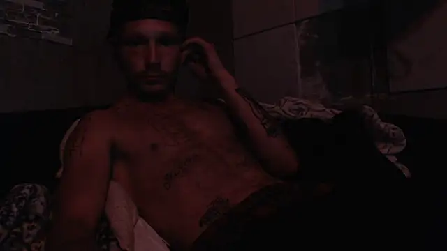 Snapshot of mastertrap chatting on 1, 10, 2025 mastertrap online show from 1, 10, 2025