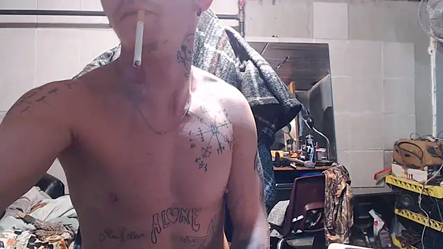 Snapshot of mastertrap chatting on 3, 12, 2025 mastertrap online show from 3, 12, 2025