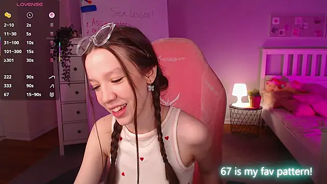 Shriya Sarann online show from 8, 11, 2025