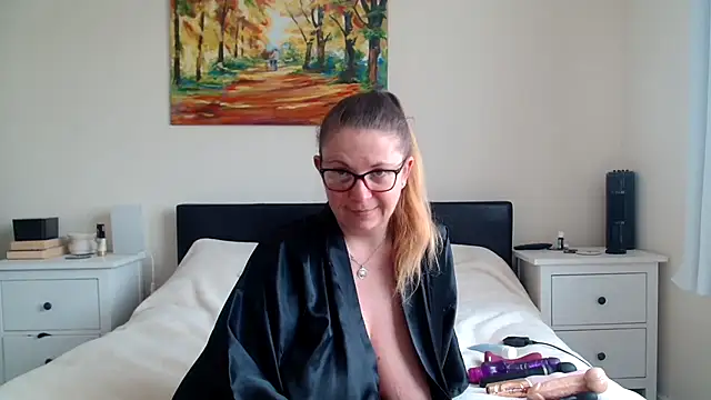 32h busty online show from 29, 3, 2026