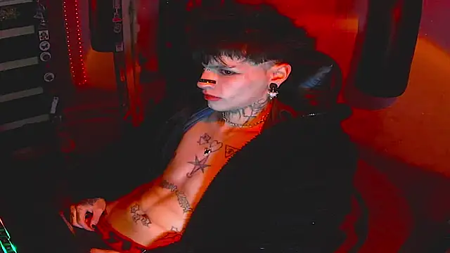 Snapshot of prince_x_dark chatting on 8, 11, 2025 prince x dark online show from 8, 11, 2025