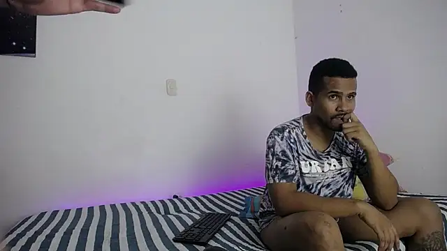 Snapshot of morbo_total69 chatting on 10, 11, 2025 morbo total69 online show from 10, 11, 2025