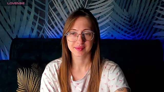 ChristyCrayme online show from 12, 10, 2025