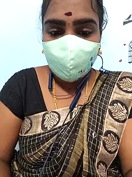 Snapshot of Tamil_riyalini12 chatting on 30, 9, 2025 Tamil riyalini12 online show from 30, 9, 2025