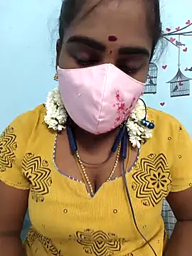 Snapshot of Tamil_riyalini12 chatting on 4, 10, 2025 Tamil riyalini12 online show from 4, 10, 2025