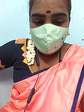 Snapshot of Tamil_riyalini12 chatting on 7, 10, 2025 Tamil riyalini12 online show from 7, 10, 2025