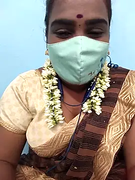 Snapshot of Tamil_riyalini12 chatting on 12, 10, 2025 Tamil riyalini12 online show from 12, 10, 2025