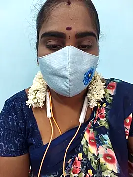 Snapshot of Tamil_riyalini12 chatting on 30, 10, 2025 Tamil riyalini12 online show from 30, 10, 2025