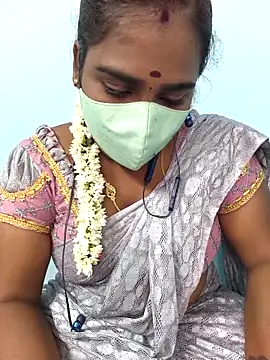 Snapshot of Tamil_riyalini12 chatting on 5, 12, 2025 Tamil riyalini12 online show from 5, 12, 2025