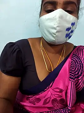 Snapshot of Tamil_riyalini12 chatting on 15, 12, 2025 Tamil riyalini12 online show from 15, 12, 2025