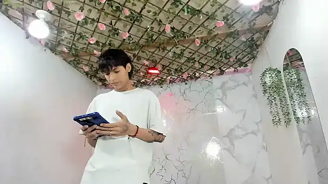 Snapshot of Bastian_boyshot77 chatting on 3, 7, 2026 Bastian boyshot77 online show from 3, 7, 2026