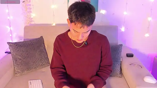 Snapshot of Young_Ben chatting on 25, 5, 2026 Young Ben online show from 25, 5, 2026
