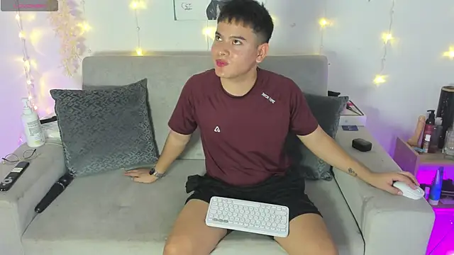 Snapshot of Young_Ben chatting on 4, 6, 2026 Young Ben online show from 4, 6, 2026