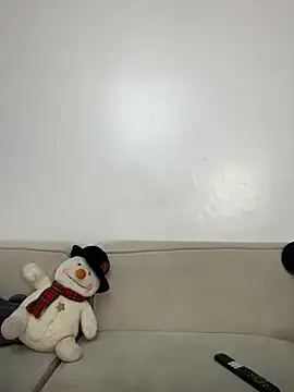 Lil-shawrie online show from 8, 9, 2025