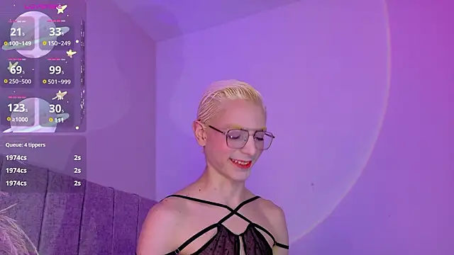 liiamluna  online show from 30, 3, 2026