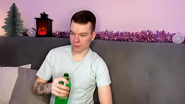 julielourens online show from 7, 1, 2026