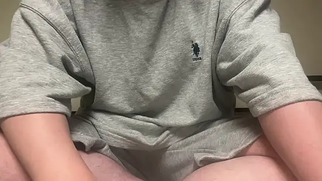 Snapshot of Yuta20002 chatting on 11, 11, 2025 Yuta20002 online show from 11, 11, 2025