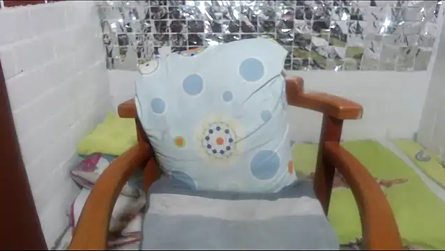 rose-crystal online show from 6, 1, 2026