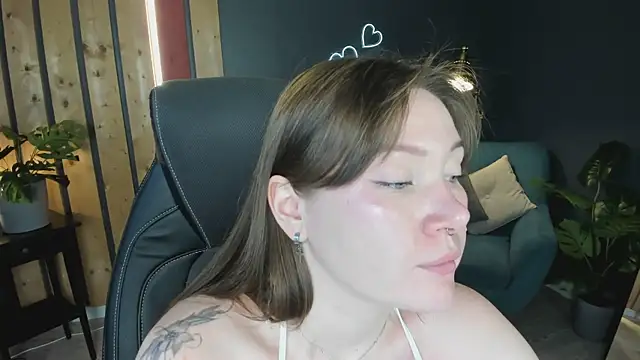 Snapshot of Ash_Hasmy chatting on 7, 7, 2026 Ash Hasmy online show from 7, 7, 2026