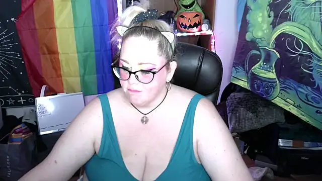 Snapshot of Kinky_Witch chatting on 10, 6, 2026 Kinky Witch online show from 10, 6, 2026
