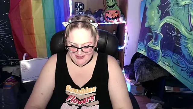 Snapshot of Kinky_Witch chatting on 10, 6, 2026 Kinky Witch online show from 10, 6, 2026