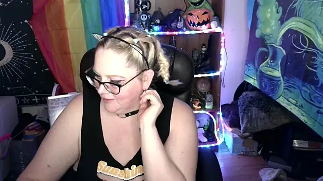 Snapshot of Kinky_Witch chatting on 11, 6, 2026 Kinky Witch online show from 11, 6, 2026