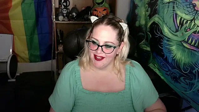 Snapshot of Kinky_Witch chatting on 9, 7, 2026 Kinky Witch online show from 9, 7, 2026