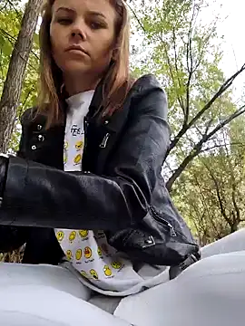 Snapshot of YOURLIKAA chatting on 22, 9, 2025 YOURLIKAA online show from 22, 9, 2025