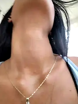 Snapshot of Juliana_Xander chatting on 6, 10, 2025 Juliana Xander online show from 6, 10, 2025