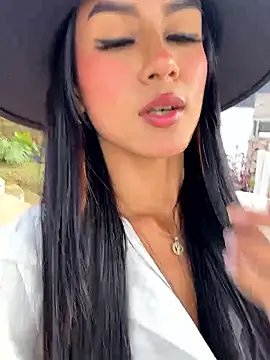 Snapshot of Juliana_Xander chatting on 29, 11, 2025 Juliana Xander online show from 29, 11, 2025