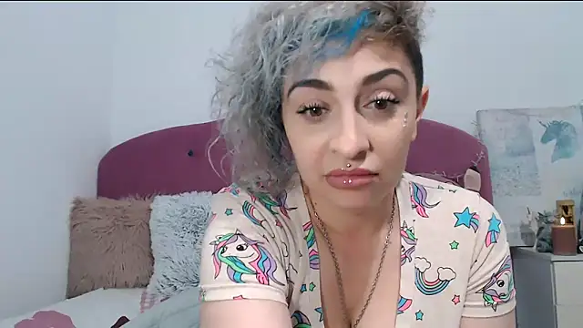 Snapshot of AAARUNY chatting on 11, 10, 2025 AAARUNY online show from 11, 10, 2025