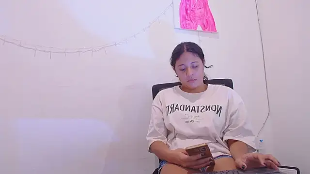 Snapshot of Aria_Arthur chatting on 22, 9, 2025 Aria Arthur online show from 22, 9, 2025