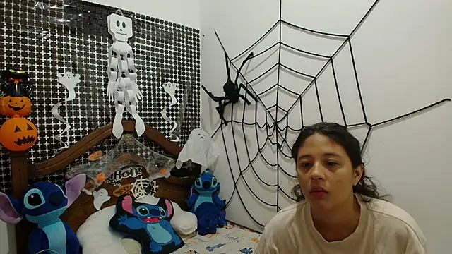 Snapshot of Aria_Arthur chatting on 21, 10, 2025 Aria Arthur online show from 21, 10, 2025