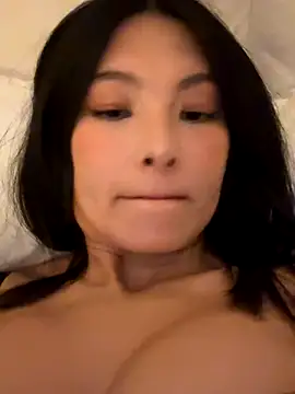 Ninazhang online show from 21, 10, 2025