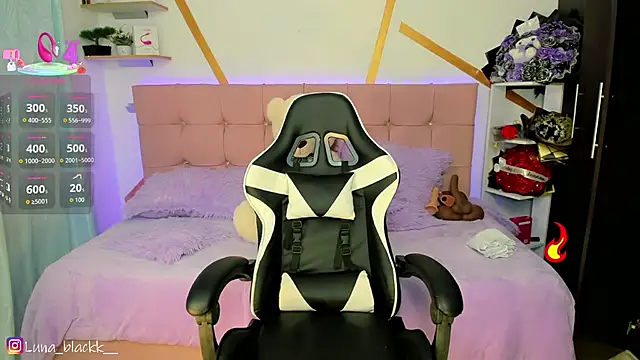 Snapshot of Luna_blackk chatting on 11, 2, 2026 Luna blackk online show from 11, 2, 2026