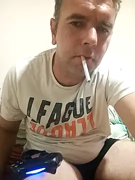 Snapshot of saladinbakiz chatting on 27, 10, 2025 saladinbakiz online show from 27, 10, 2025