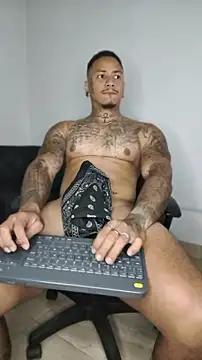 Snapshot of David_tatto1 chatting on 16, 7, 2026 David tatto1 online show from 16, 7, 2026