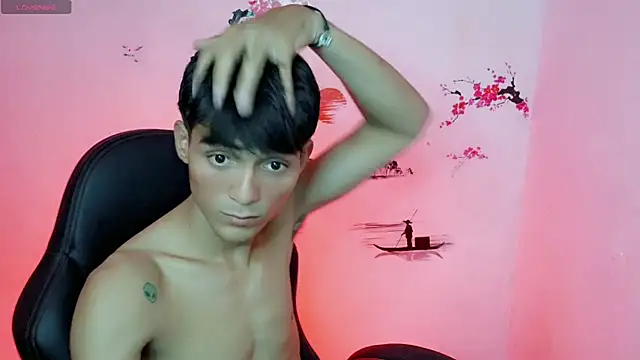 Snapshot of Thommy_cute chatting on 27, 9, 2025 Thommy cute online show from 27, 9, 2025