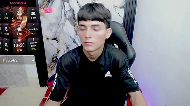 Snapshot of Thommy_cute chatting on 5, 12, 2025 Thommy cute online show from 5, 12, 2025